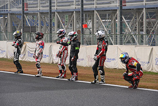 4mini100cc 5時間耐久